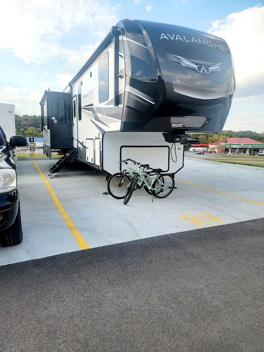 Love's RV Hookup Picture 7