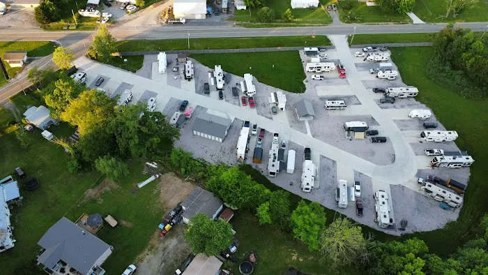 Funny Farm RV & Tiny Home Park Picture 8