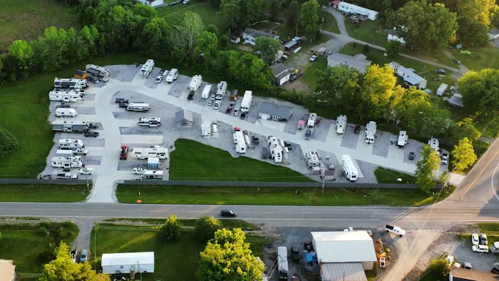Funny Farm RV & Tiny Home Park Picture 3
