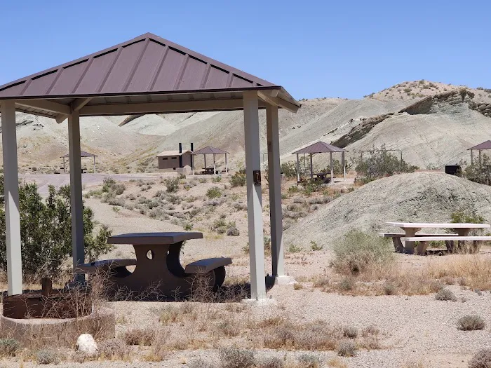 Rainbow basin camp ground Picture 7