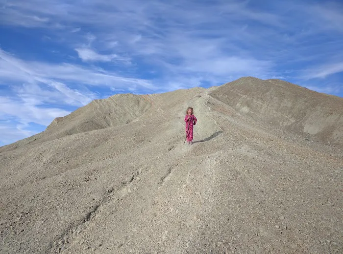 Rainbow basin camp ground Picture 8