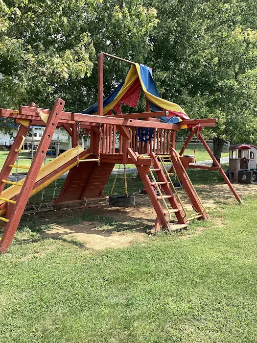 Cedar Cove RV Resort Picture 10