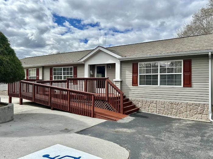 Crestmore Pointe Mobile Home Park Picture 4