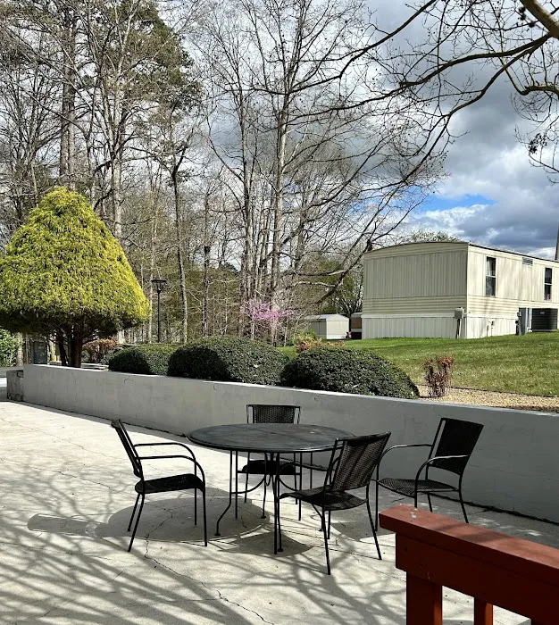 Crestmore Pointe Mobile Home Park Picture 6