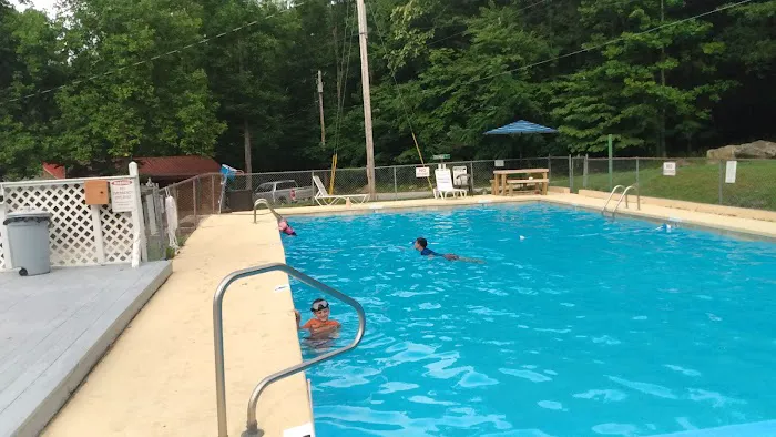 Edge of Smokies Campground Picture 4