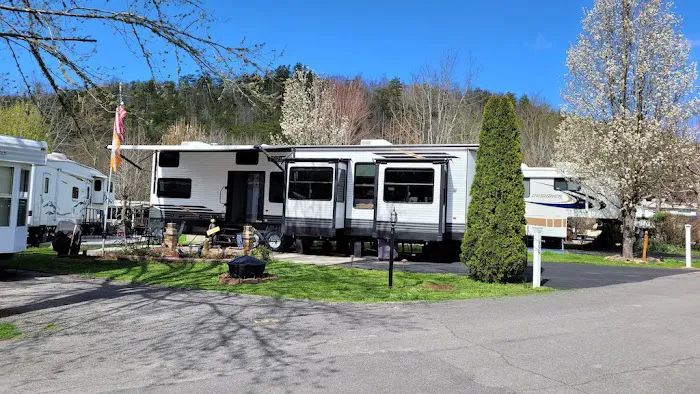 Miss Daisy's Tennessee Rentals Picture 2