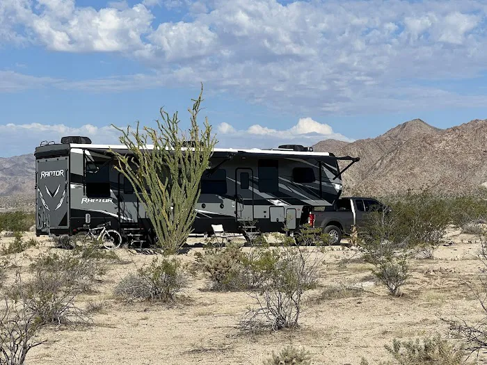 Chiriaco Summit Campground Picture 4