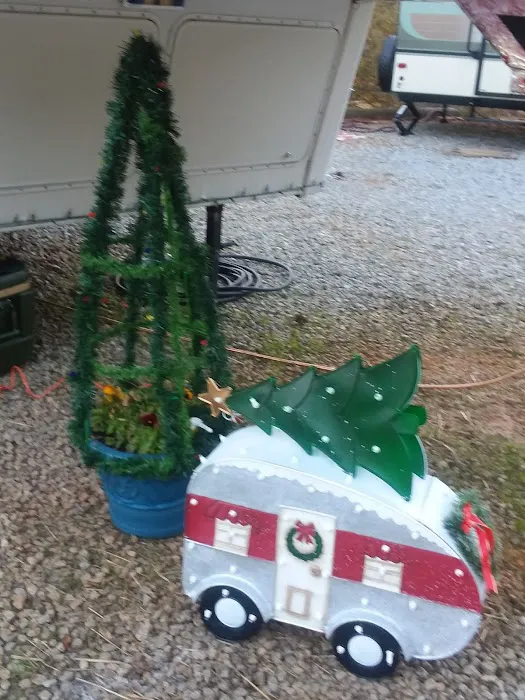 April Valley RV Park Picture 9