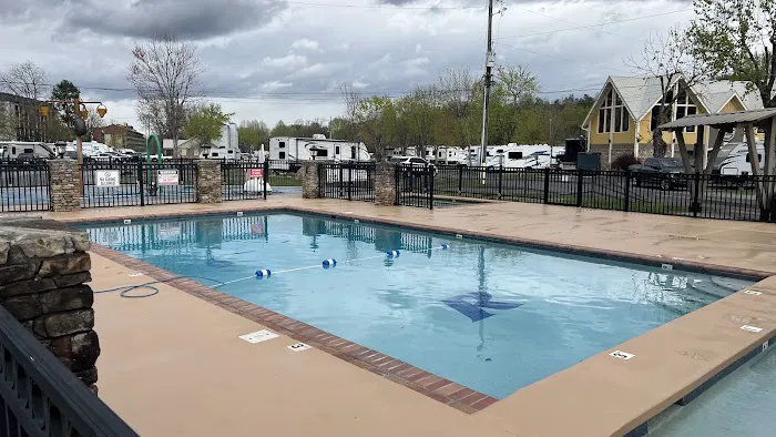 Riveredge RV Park and Log Cabin Rentals Picture 5