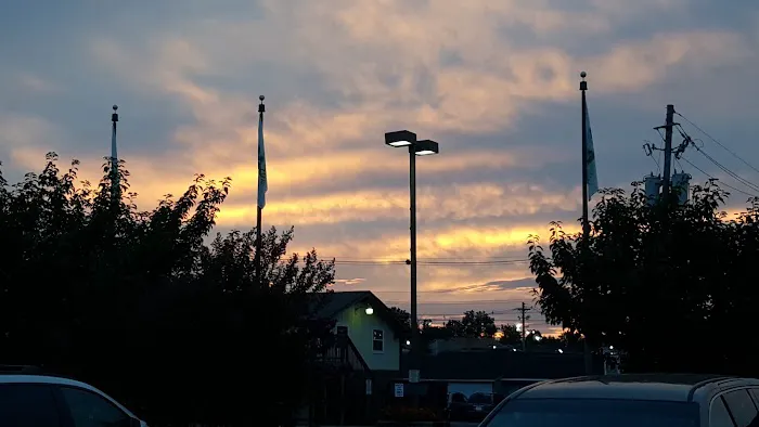 Riveredge RV Park and Log Cabin Rentals Picture 9