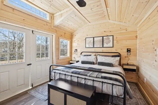 Holy Smokies RV Park & Glamping Picture 2