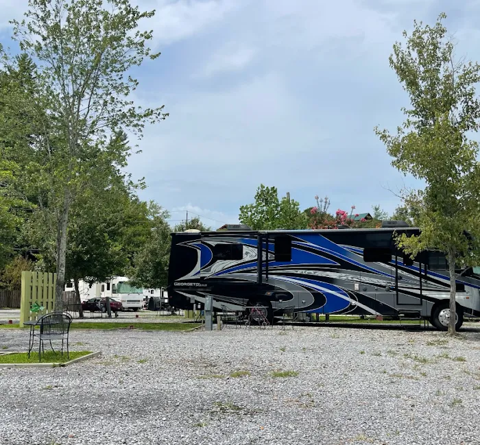 Holy Smokies RV Park & Glamping Picture 6