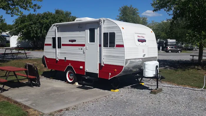 King's Holly Haven RV Park Picture 8