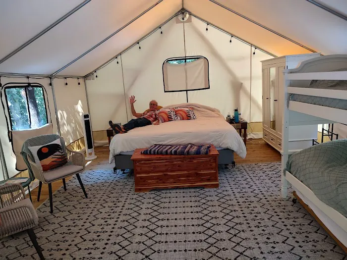 Blue Ridge Falls Rv Resort (Formerly Riverbend RV Resort Picture 1