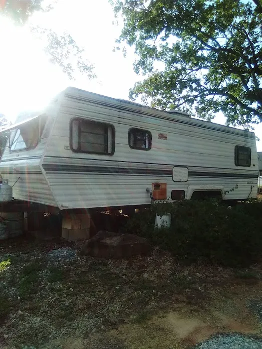 Under The Oaks Campground Picture 2