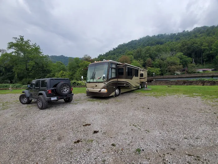 South Evarts RV Park Picture 4