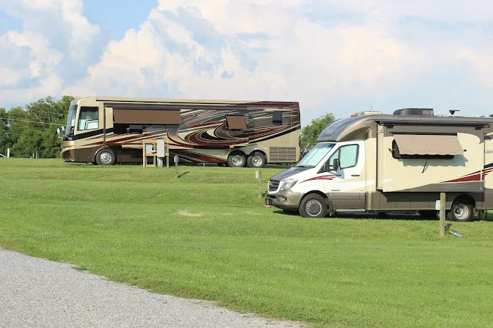 Dumplin Valley Farm RV Park Picture 5