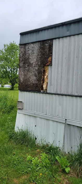 Cedar Ridge Mobile Home Park Picture 3