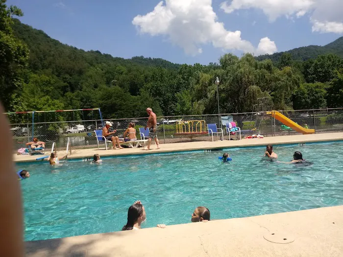 Happy Holiday RV Village Picture 3