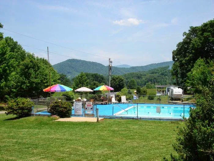 Flaming Arrow Campground & RV Picture 1