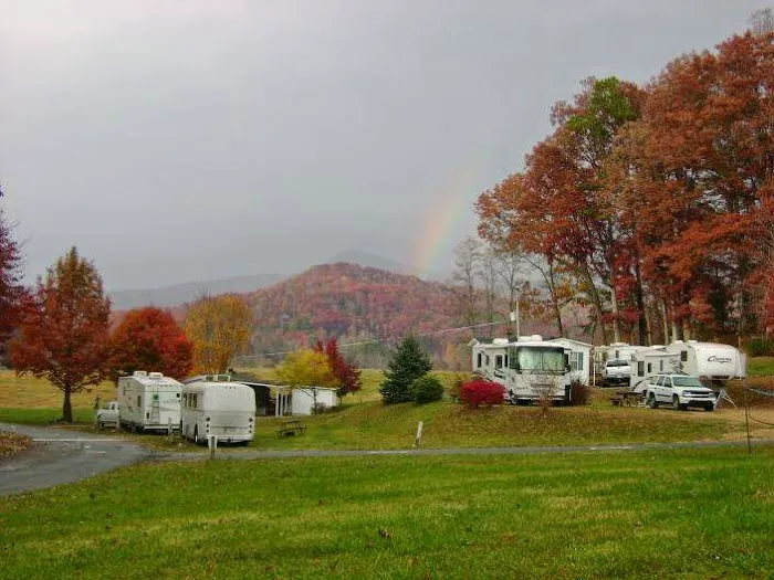 Flaming Arrow Campground & RV Picture 4