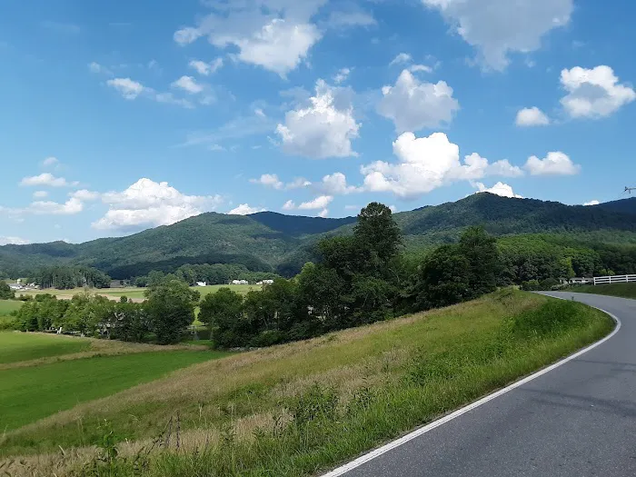 Flaming Arrow Campground & RV Picture 10