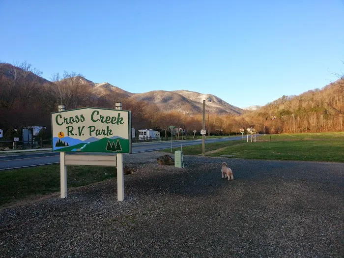 Cross Creek RV Park Picture 4