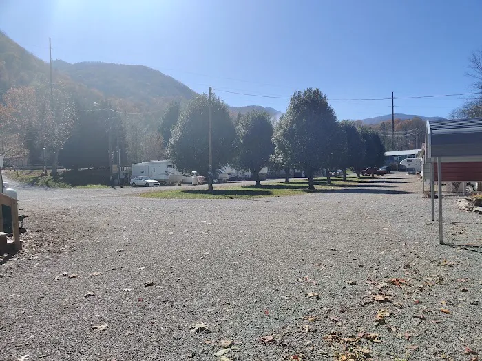 Mountain Retreat RV Park Picture 8