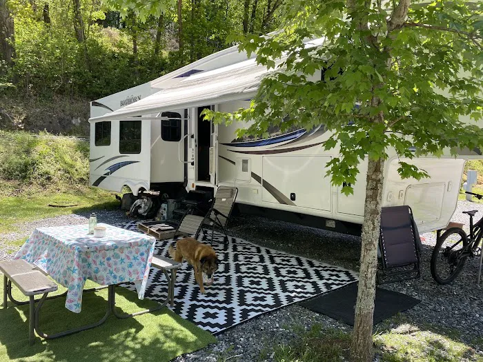 Tuckaseegee RV Resort Picture 4