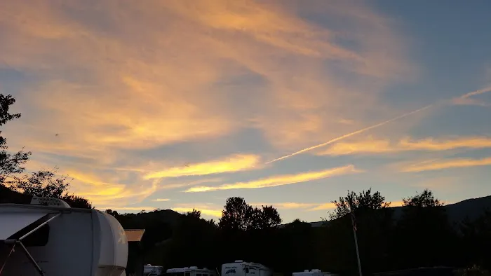 Trails End RV Park Picture 9