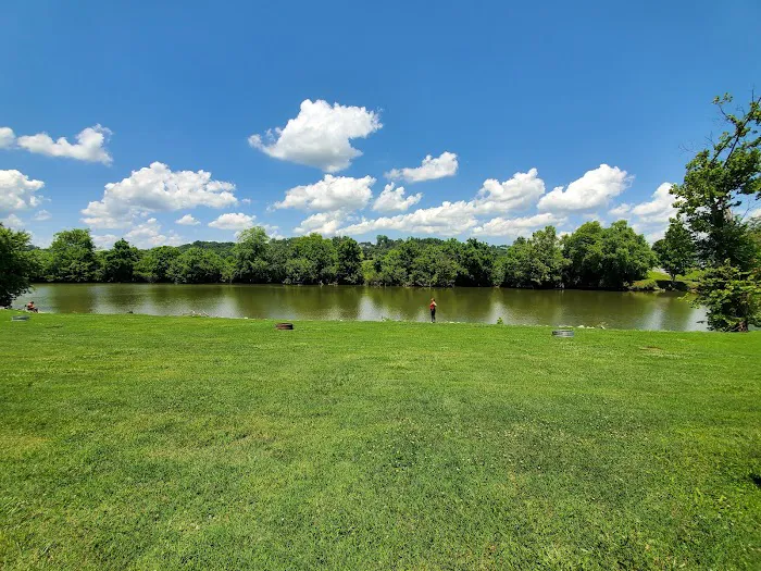 Riverside RV Park & Resort Picture 4