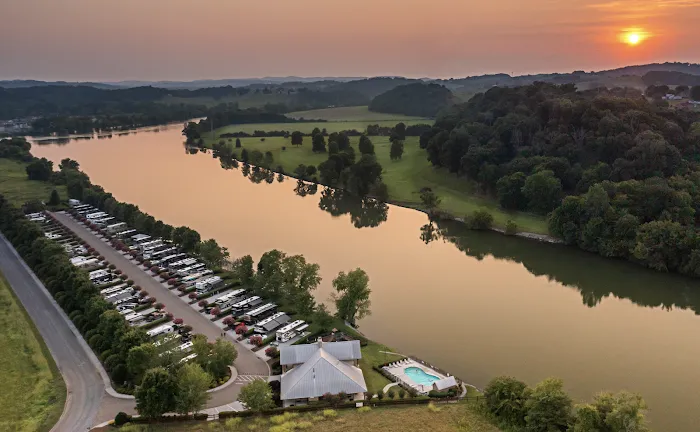 Two Rivers Landing RV Resort Picture 6