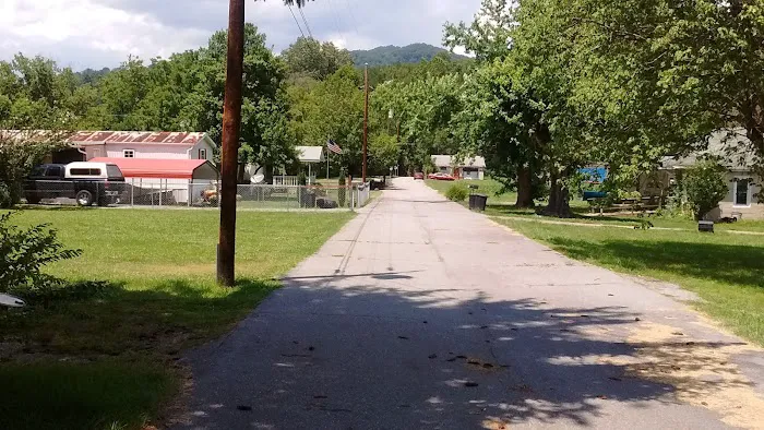 Birchwood Mobile Home Park Picture 3