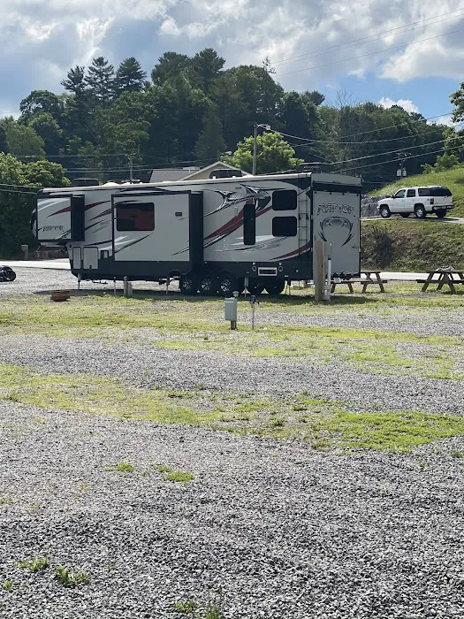 Coal Heritage Camping & Rentals Picture 3