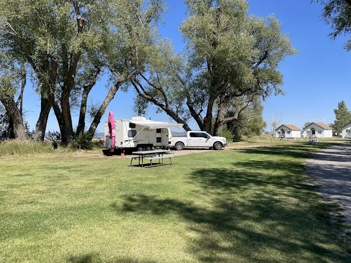 Jolley Camper RV and Cottages Picture 8