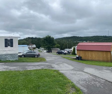 Breeze Hill Estates Manufactured Home Community