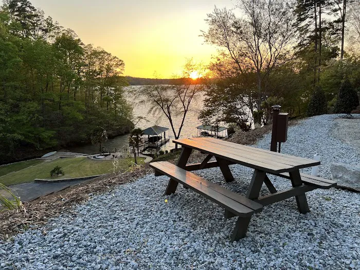 The Bluff on Keowee Picture 2