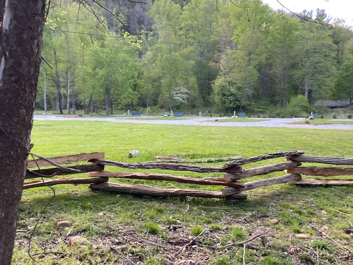 Little Field RV Park Picture 9