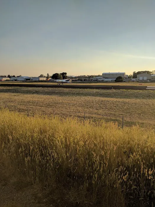 Eagle Park & Campground Picture 8