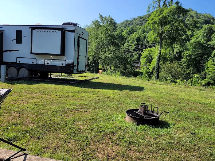 Speckled Trout River Club and RV Park Picture 8