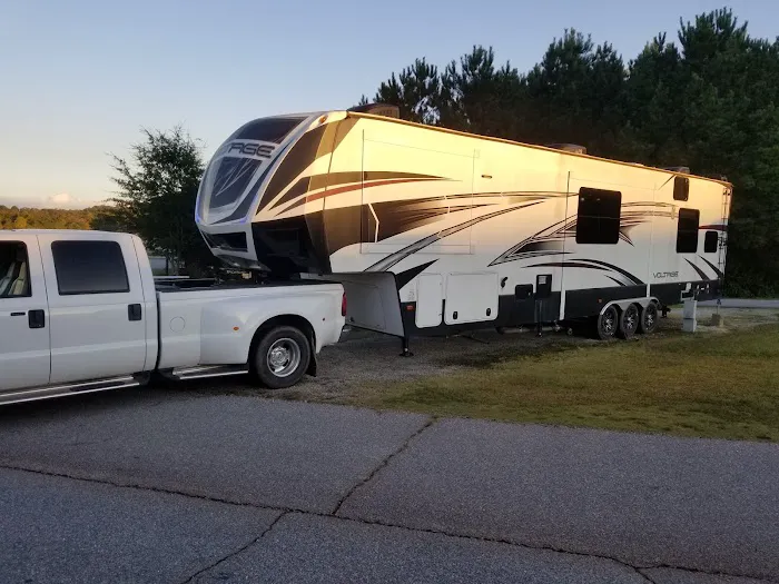 Crooked Creek RV Park Picture 5