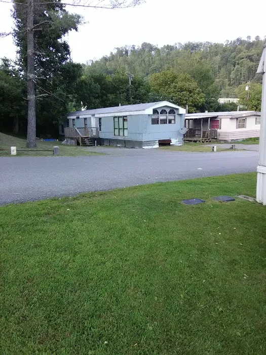 Holiday Acres Trailer Park Picture 5