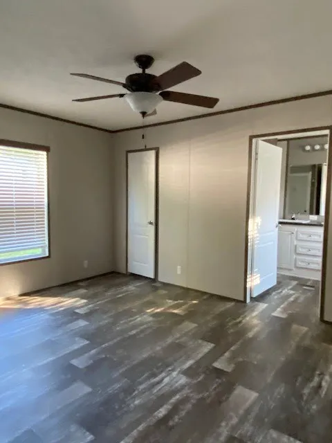 Oak Park MHC Picture 4