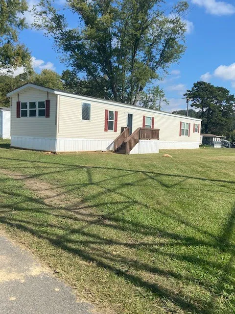 Oak Park MHC Picture 9