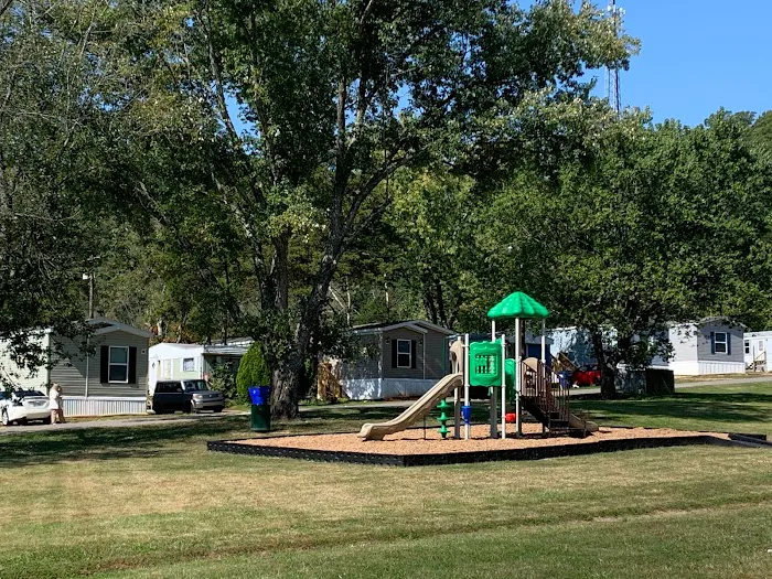 Oak Park MHC Picture 8