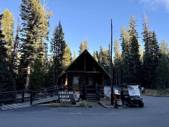 Lewis Lake Campground With Boat Launch Picture 3
