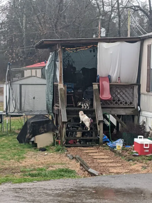 Woodhaven Mobile Home Park Picture 10