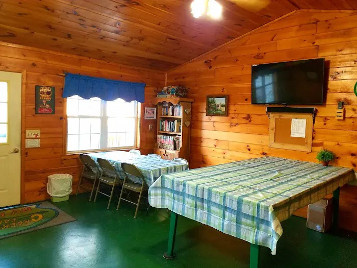 Creekwood Farm RV Park Picture 2