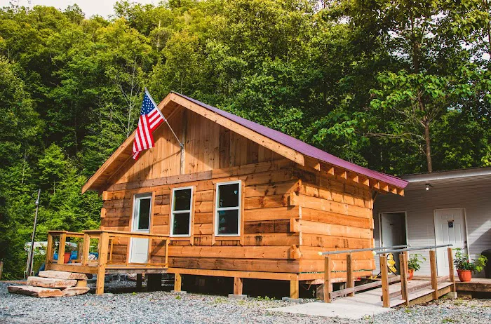 Nantahala Tiny Homes and RV Park Picture 3