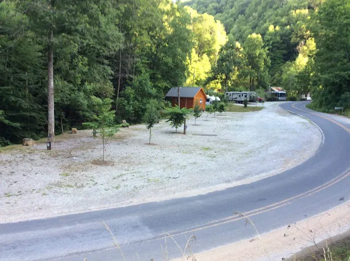 Nantahala Tiny Homes and RV Park Picture 7